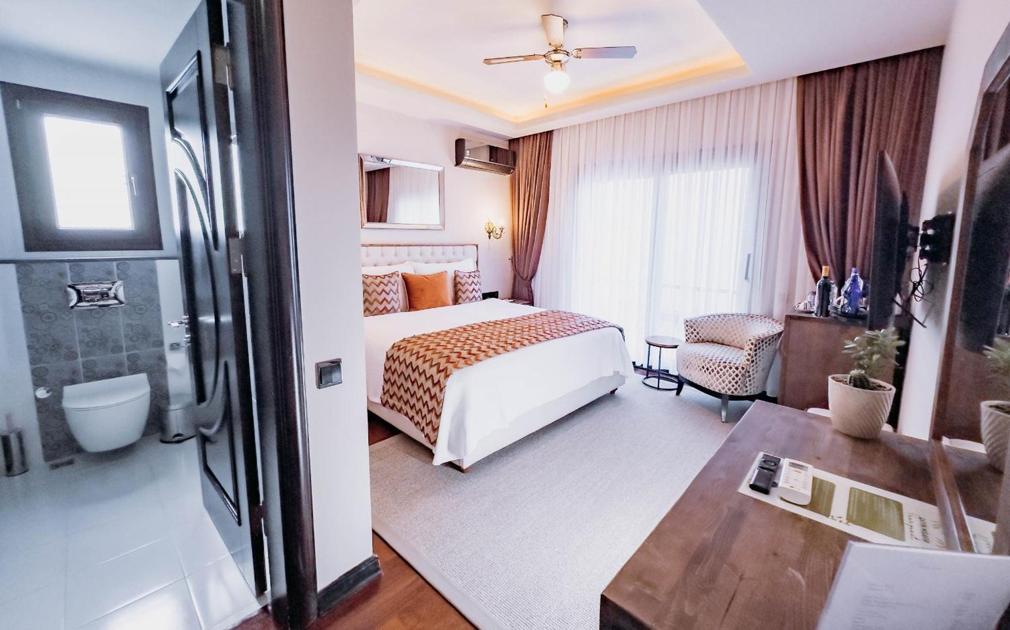 Doors Urla Hotel & Bungalows Izmir Exterior photo
