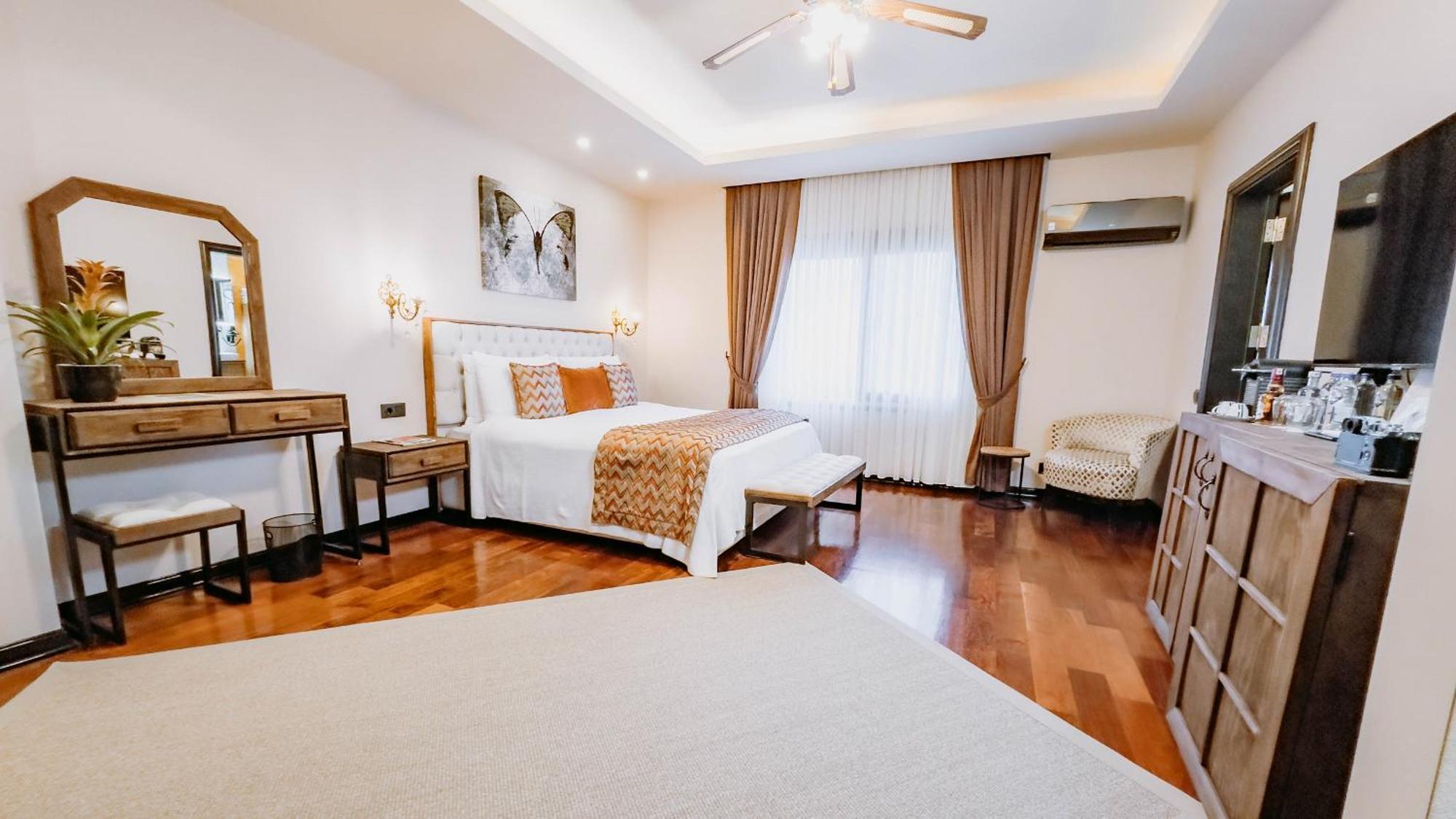 Doors Urla Hotel & Bungalows Izmir Exterior photo