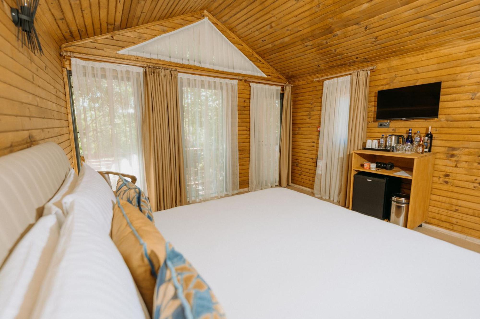 Doors Urla Hotel & Bungalows Izmir Exterior photo