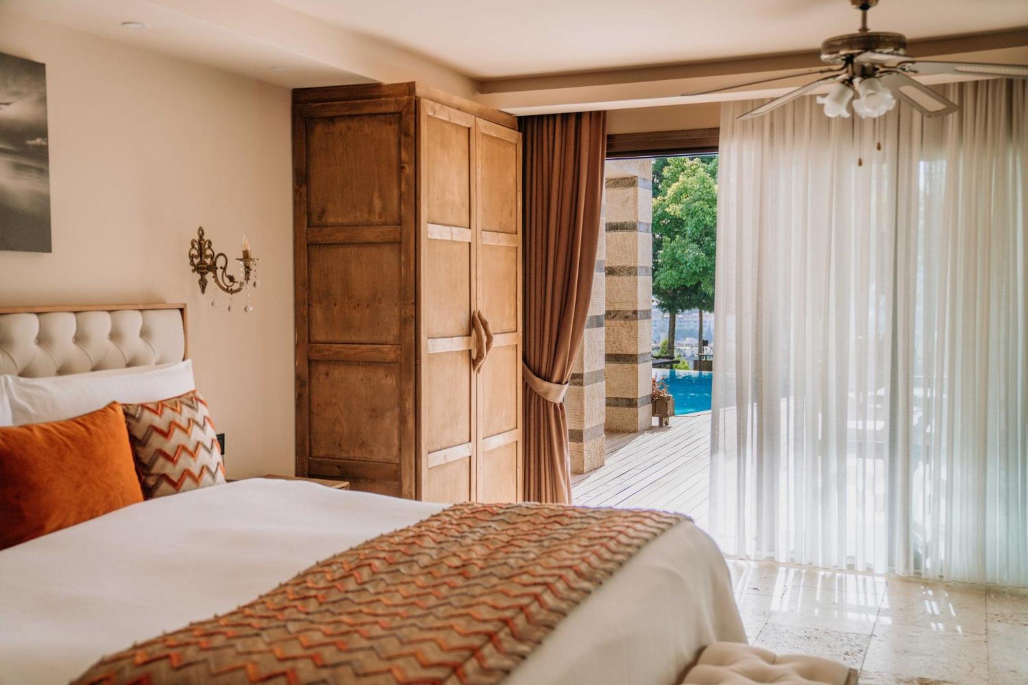 Doors Urla Hotel & Bungalows Izmir Exterior photo