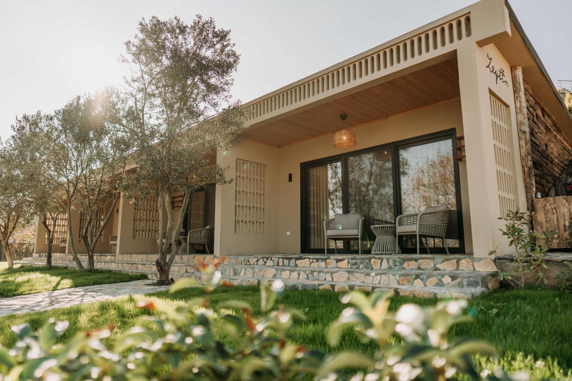 Doors Urla Hotel & Bungalows Izmir Exterior photo